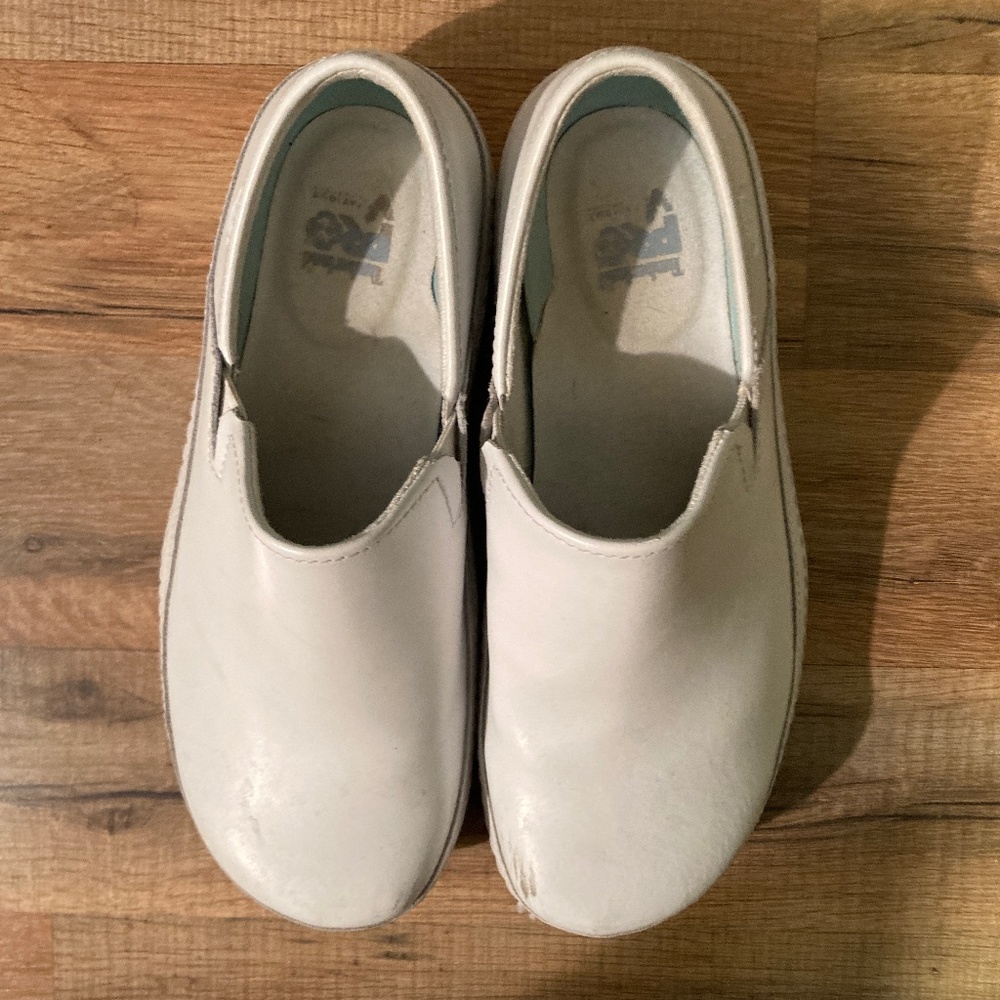 White nursing shoes
